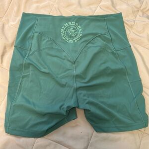 Gymshark Legacy Ruched Shorts - Hoya Green